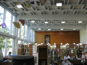 Breuer’s Grosse Pointe Library