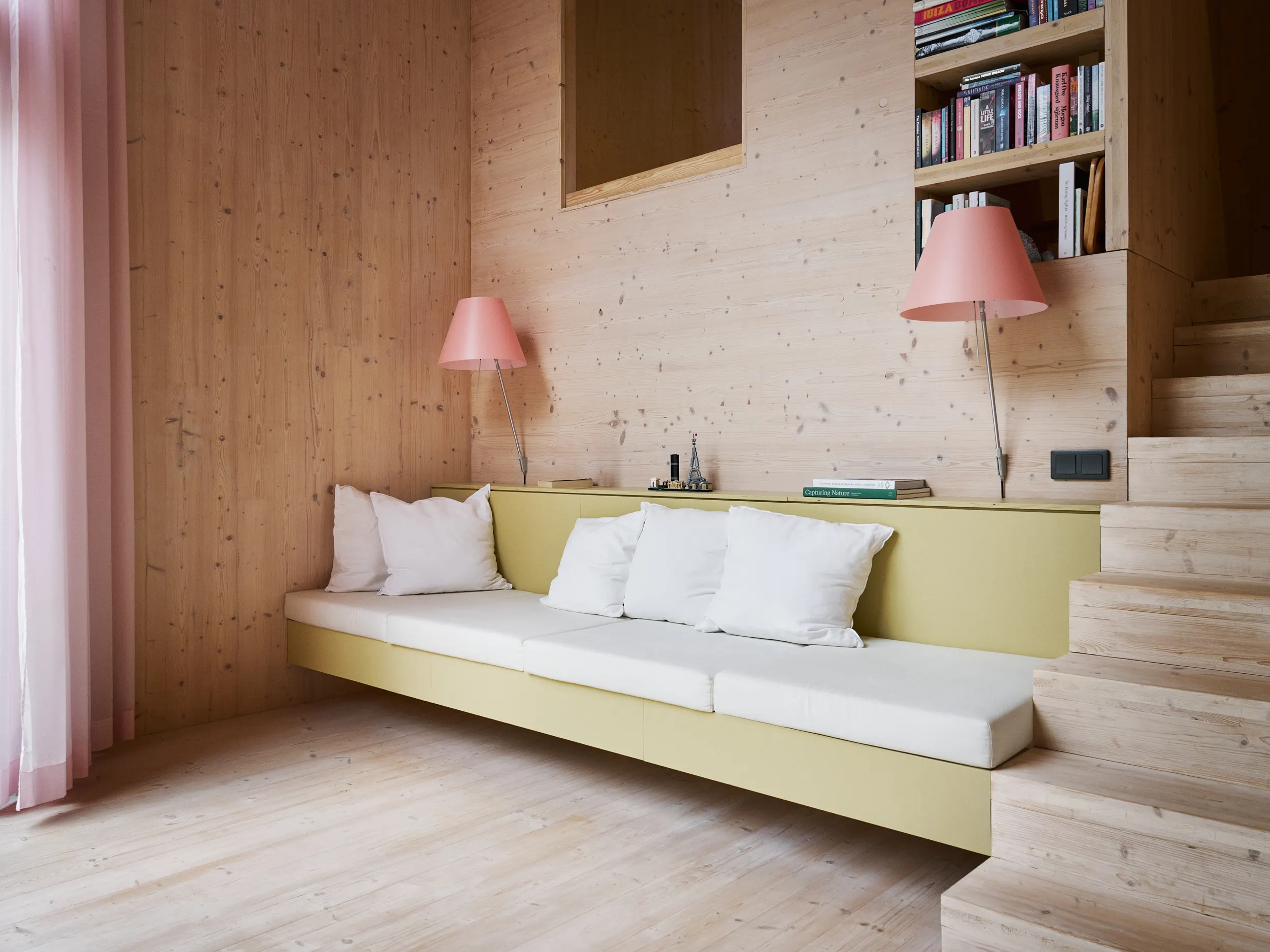 Kvartshuset by Studio Lebisch