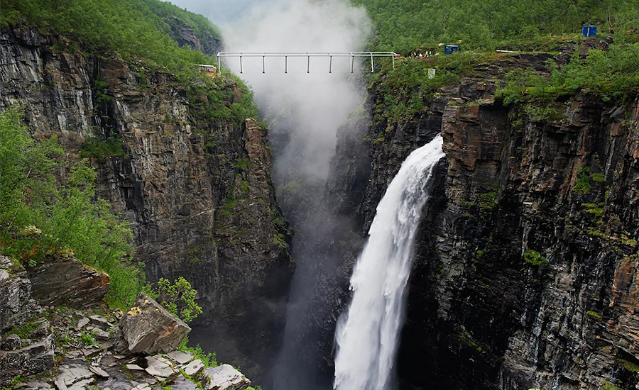 Sabetjohk Pedestrian Bridge
