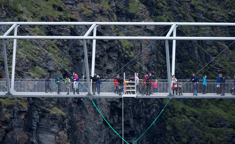 Sabetjohk Pedestrian Bridge