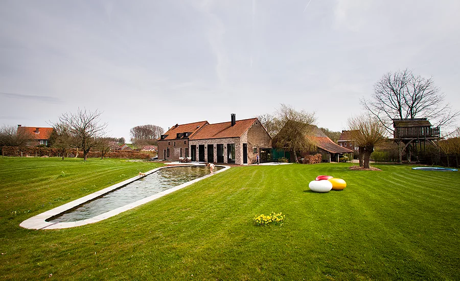  Farmhouse