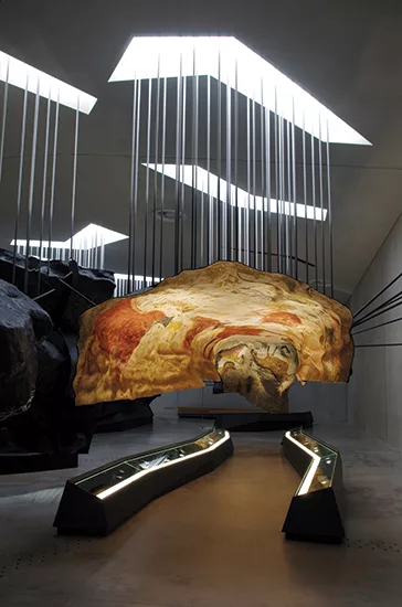 Lascaux IV