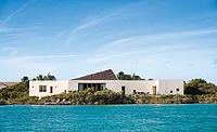 1707-Perspective-House-of-the-Month-Vacation-House-01.jpg Rick Joy's Vacation Home