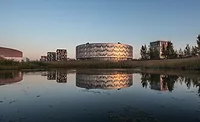 2001-schools-of-the-21st-century-Kalvebod-Faelled-School-Copenhagen-Lundgaard--Tranberg-Arkitekter-01.jpg Kalvebod School