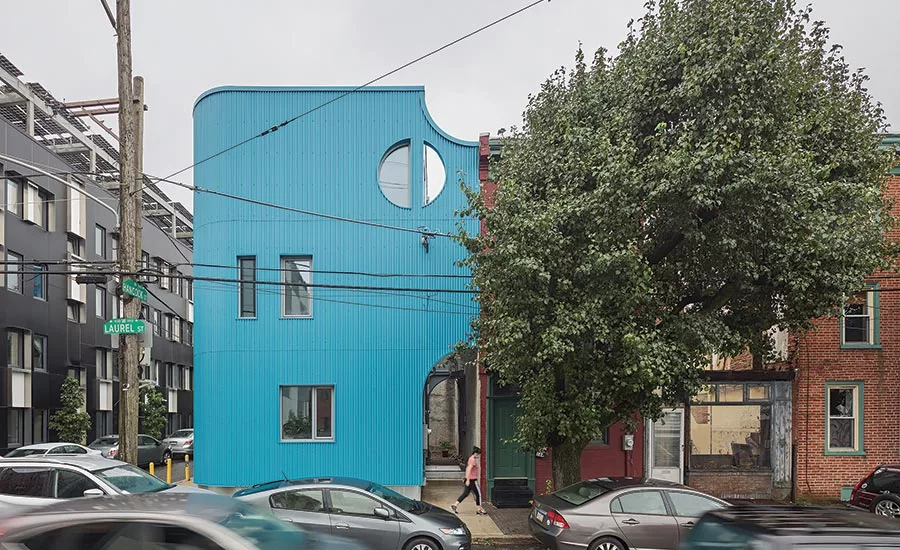 Alone House.