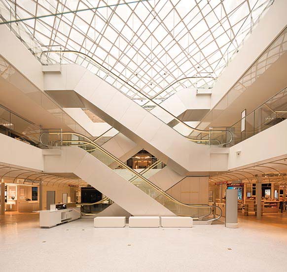 Featuring a rippling glass facade by SANAA, the fully restored La Samaritaine  department store opens in Paris after 16 years, News