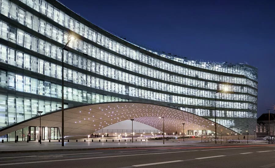 Le Monde Media Plaza.