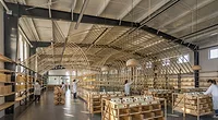 Yuntai-Ice-Chrysanthemum-Display-Shelves-02.jpg Yuntai-Ice-Chrysanthemum-Display-Shelves-02.jpg
