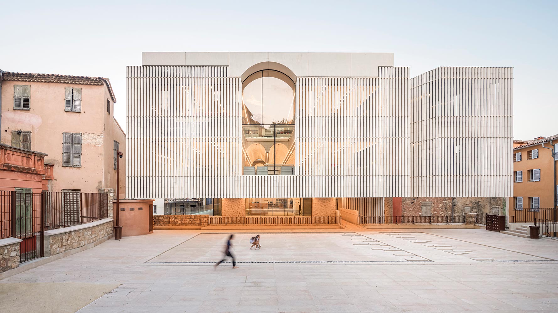 Beaudouin Architectes and Ivry Serres Foster Community with the Charles Nègre Cultural Center in France