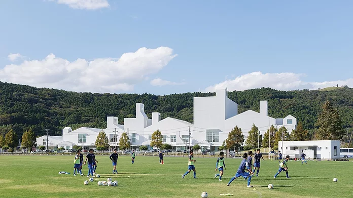 Sou Fujimoto's Multifaceted Cultural Center Puts a Japanese Town