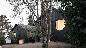 Houses with One Pillar