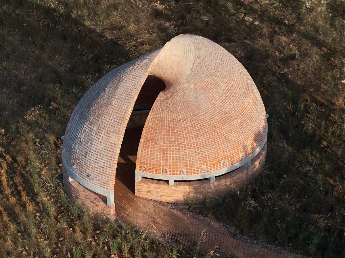 Twisted Brick Shell.