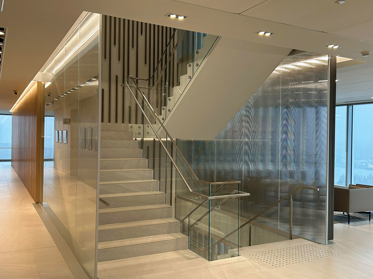 Low-Iron Textured Glass