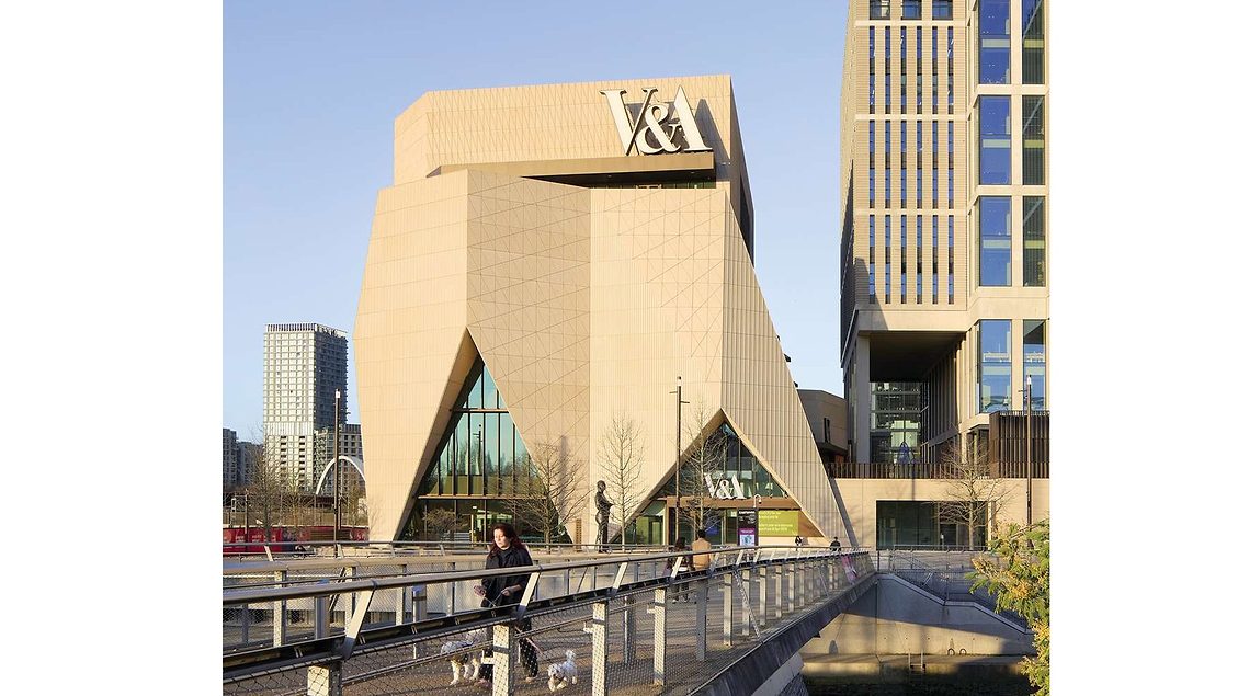 The O'Donnell + Tuomey–Designed V&A East Museum Engages London with a Couturier-Inspired Facade