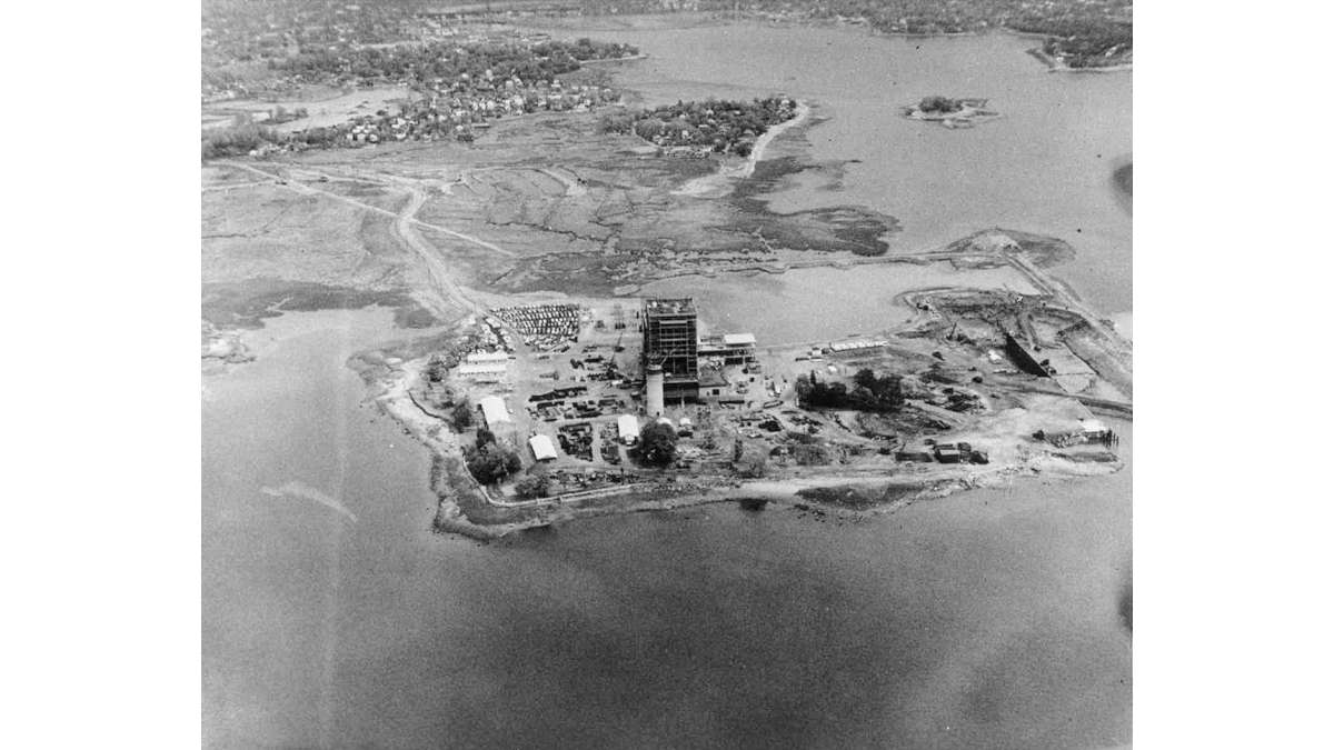 Manresa Island