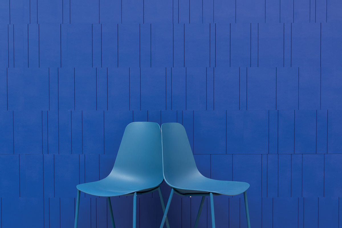 Echo modular tile wallcovering by submaterial