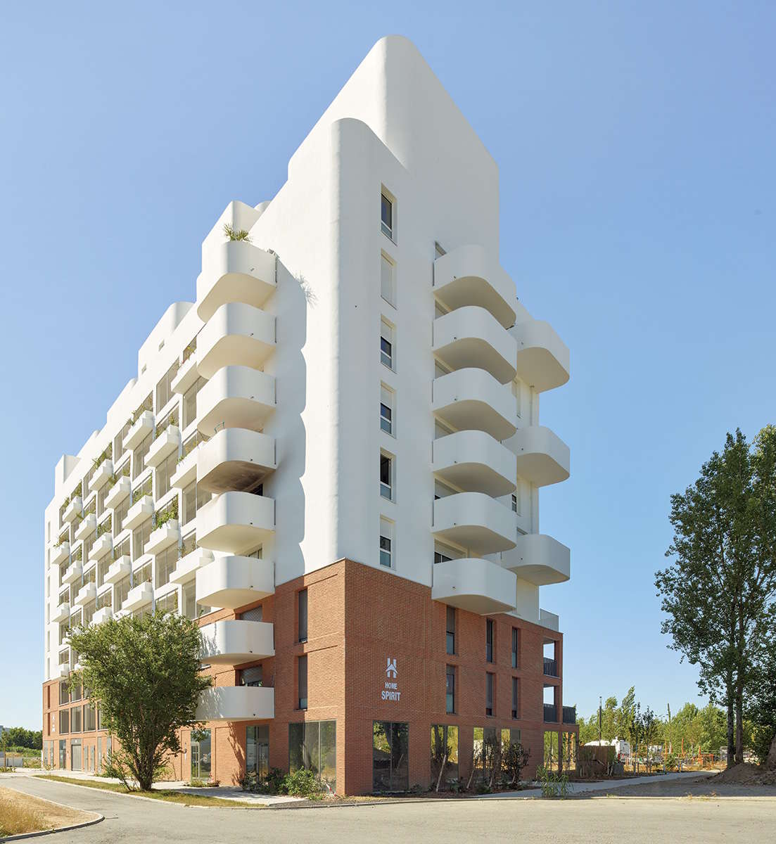 Home Spirit cantilevered balconies