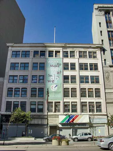 Avenue Building