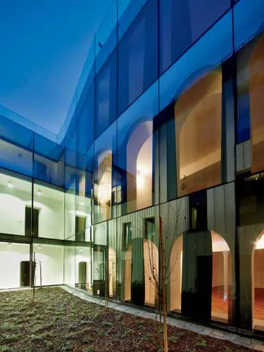 Baroque Court Apartments