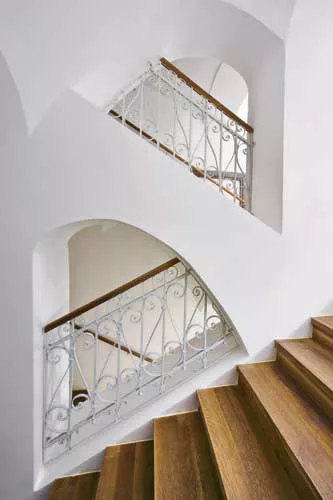 Baroque Court Apartments