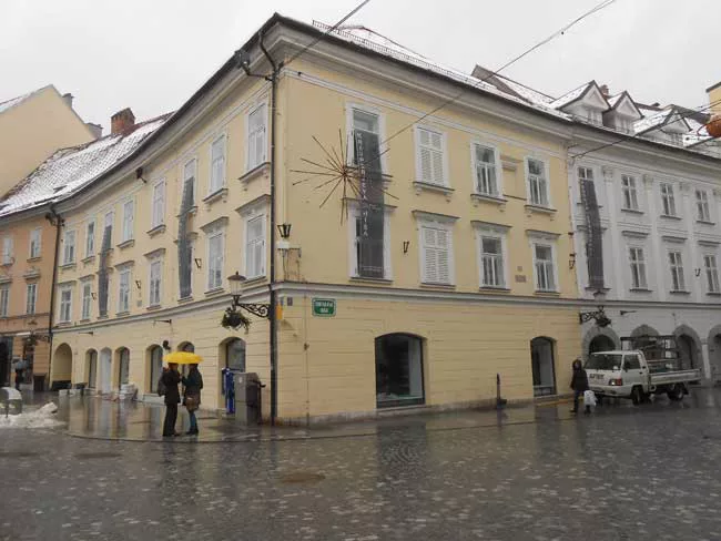 Baroque Court Apartments