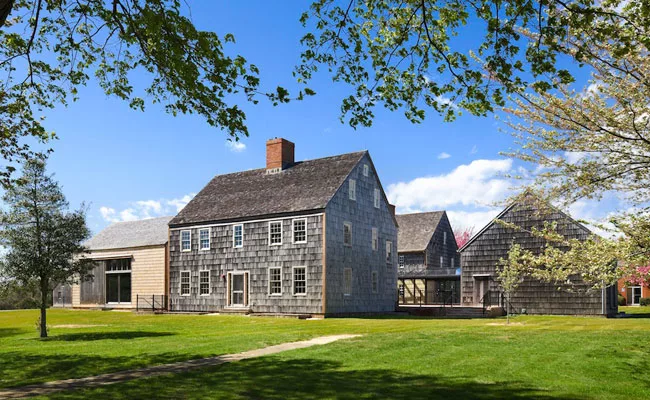 East Hampton Town Hall