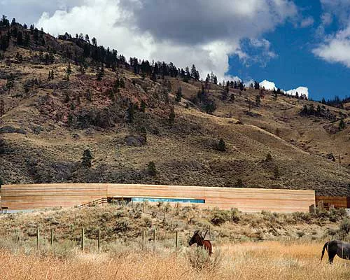 In Canada, A Rammed-Earth Wall for the Ages