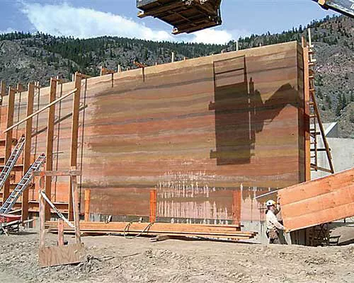 In Canada, A Rammed-Earth Wall for the Ages
