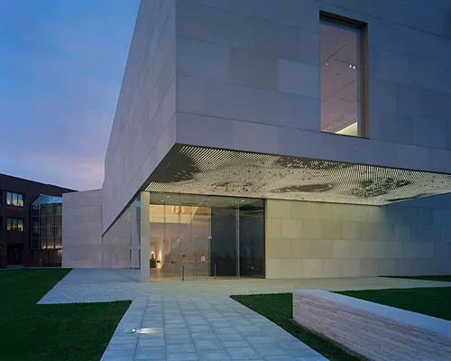 Woo First Architect to Win Ho-Am Prize