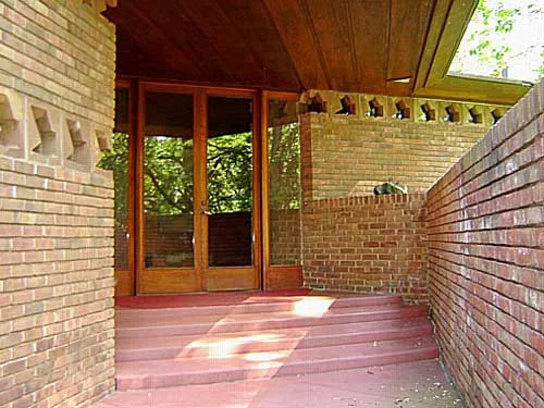 Wright's Palmer House Put on the Market
