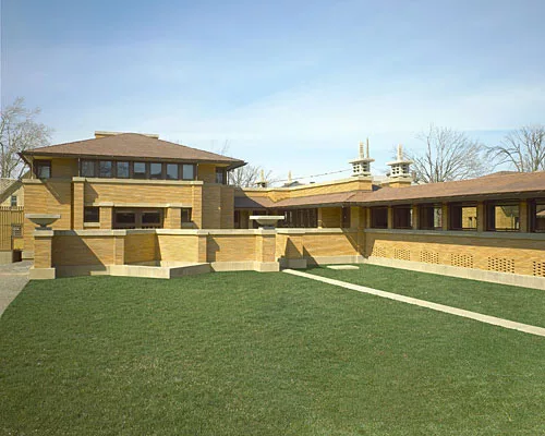 A Frank Lloyd Wright Landmark Gets a Modern Pavilion by Mori