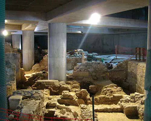 A Temple to Transparency Rises in Athens