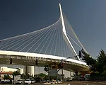Calatrava's Bridge in Jerusalem Incites Controversy