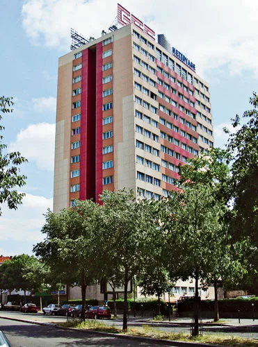In the 1980s, this facade was covered over with insulated panels in an attempt to improve thermal performance.