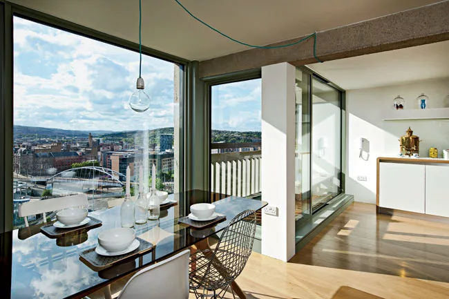 The new facade's expanses of glass provide more daylight and better city views.
