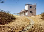 Steven Holl&rsquo;s 1988 Berkowitz-Odgis House on Martha&rsquo;s Vineyard was demolished after engineers deemed it &ldquo;structurally unsound.&rdquo; During construction of the new house, designed to