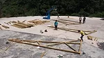 Assembling the trusses on site. 
