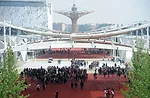 Located at the end of the Cardo, the 1,148-foot-long path that connects the Expo's north and south axis, and adjacent to the Italian Pavilion, the Tree of Life rises 121 feet and is reflected in the t