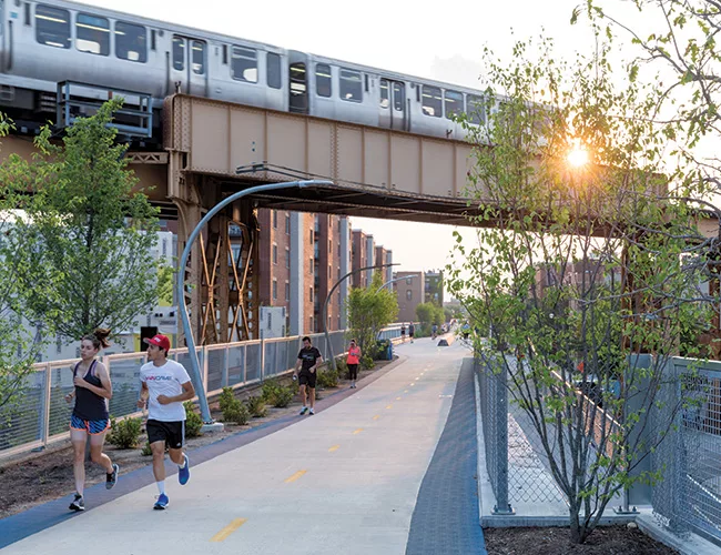 Designed and built by Sasaki Associates, Ross Barney Architects, and Alfred Benesch engineers, the Riverwalk will stretch 1-1/4 miles to Lake Michigan upon completion.
