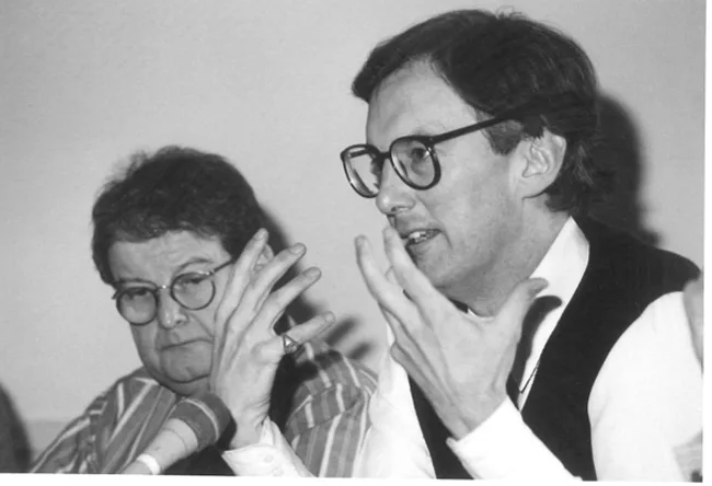 The State of Art of Architecture symposium at the Graham Foundation, Chicago, October 1977; Stanley Tigerman (left), Charles Jencks (right).
