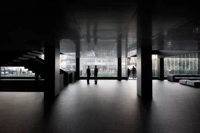 Roca  Barcelona Gallery, site plan
