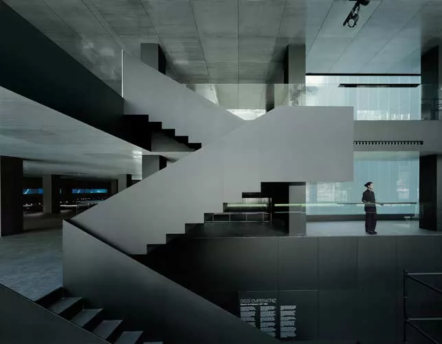 Roca  Barcelona Gallery, site plan