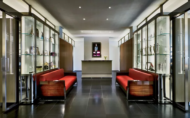 Jacklitsch / Gardner Architects renovated the Marc Jacobs SoHo showroom and executive office in 2009. The 7,700-square-foot showroom has space for display and storage of the latest ready-to-wear and a