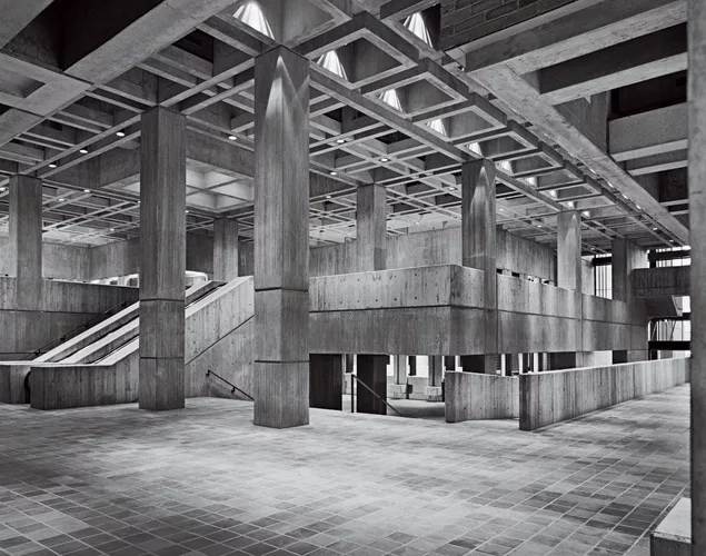 Though the public spaces of Boston City Hall choreograph a theatrical itinerary of light and shadow, many citizens and politicians find the building intimidating.