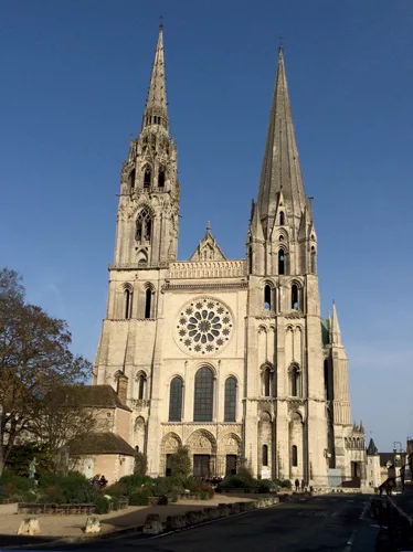 Chartres Cathedral’s west front is well known for its two spires, reflecting very different styles of early- and late-Gothic architecture.