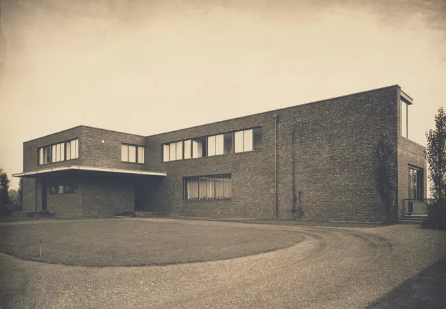 He designed and oversaw work on the Esters House (left) in Krefeld, Germany, in tandem with the adjacent Lange House (not shown) for a pair of executives of a silk-weaving mill from 1927 to 1930.