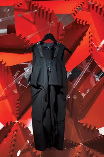 This temporary environment and display system for New York City'based fashion label Ohne Titel's fall/winter 2011 collection was made of folded and interlocking aluminum panels and inspired by textile