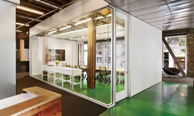 Housed in a late-19th-century warehouse in the shadow of San Francisco's Transamerica Tower, Envelope's office for Durie Tangri Law draws on the building's utilitarian past and reflects a culture of m
