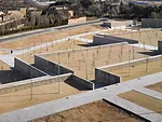 Built on a site used as a dump and gravel quarry, this is one of four parks designed by Elorza outside Zaragoza. He leveled the 30-foot slope into terraces that are supported with unreinforced concret