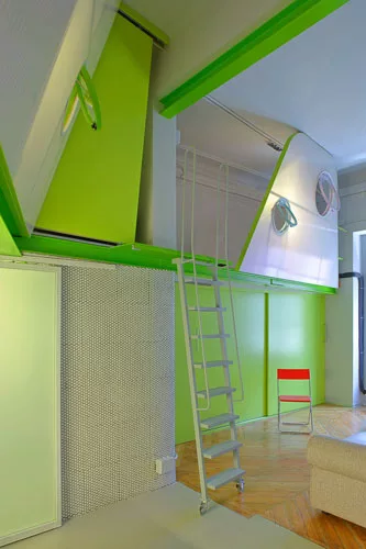 Built in 2007, Tupper-Home is a reconfigurable dwelling with the goal of creating a social community ' la Tupperware parties of the 1950s, but with an urban slant. The prototype in Madrid can be retro